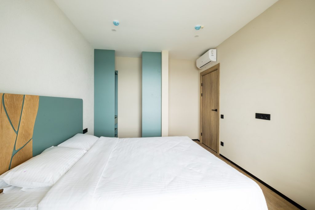 Проживание в Семейный двухкомнатный номер с видом на озеро в термальном курорте Баден Баден Еткуль