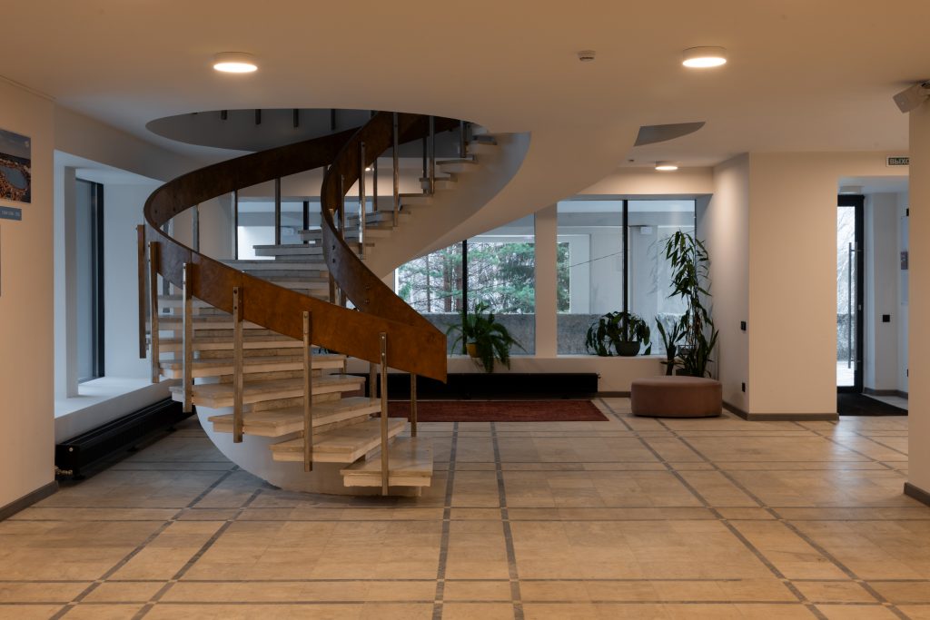 Семейный двухкомнатный номер с видом на лес