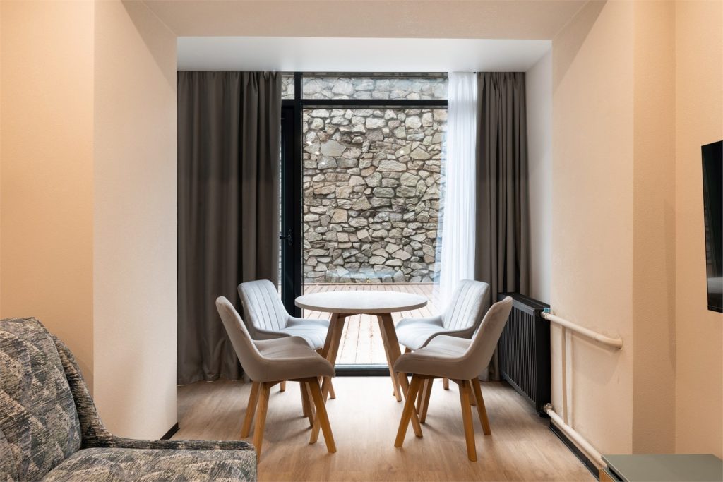 Семейный двухкомнатный с террасой